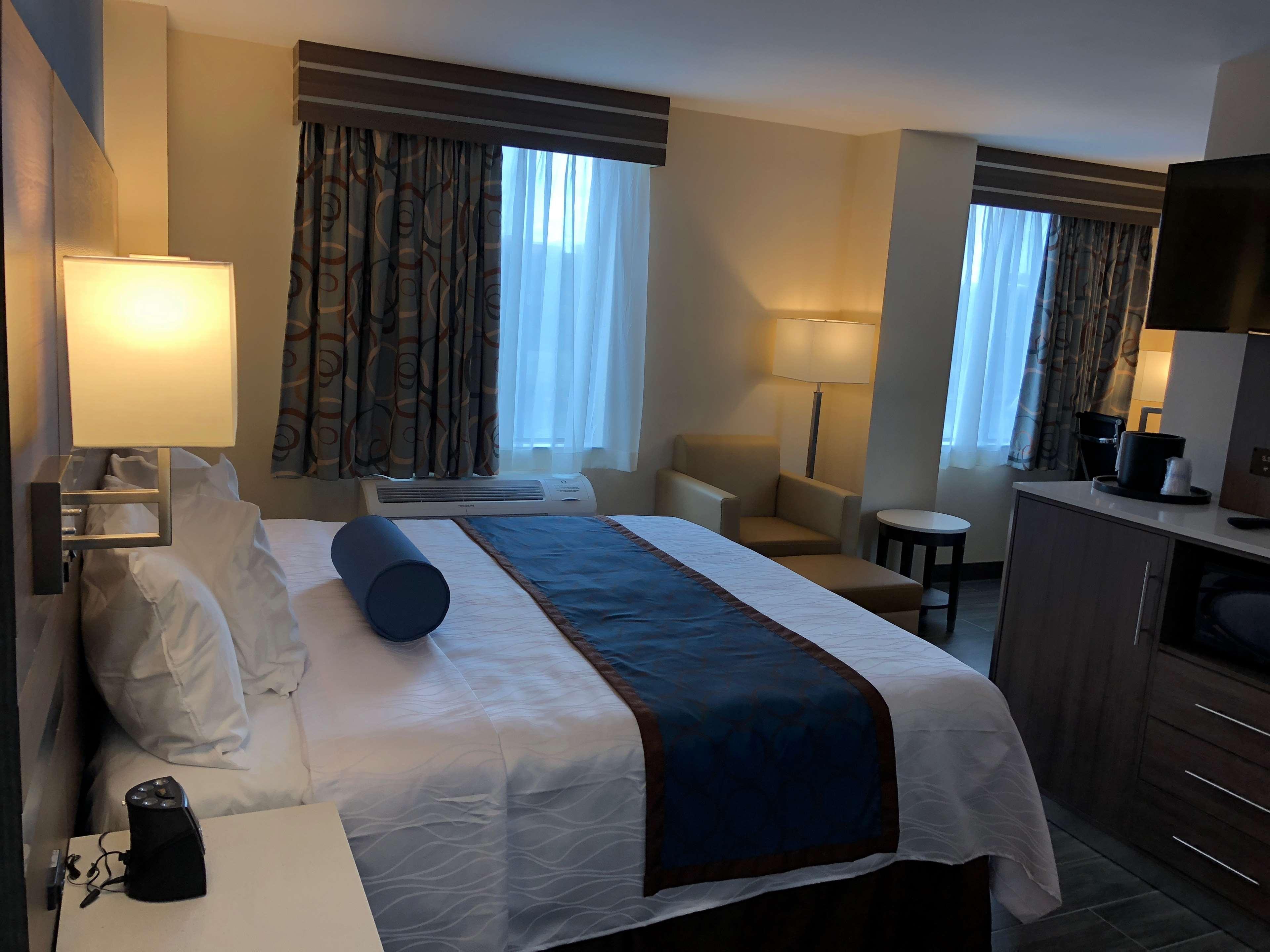 Best Western Plus Stadium Inn New York Buitenkant foto