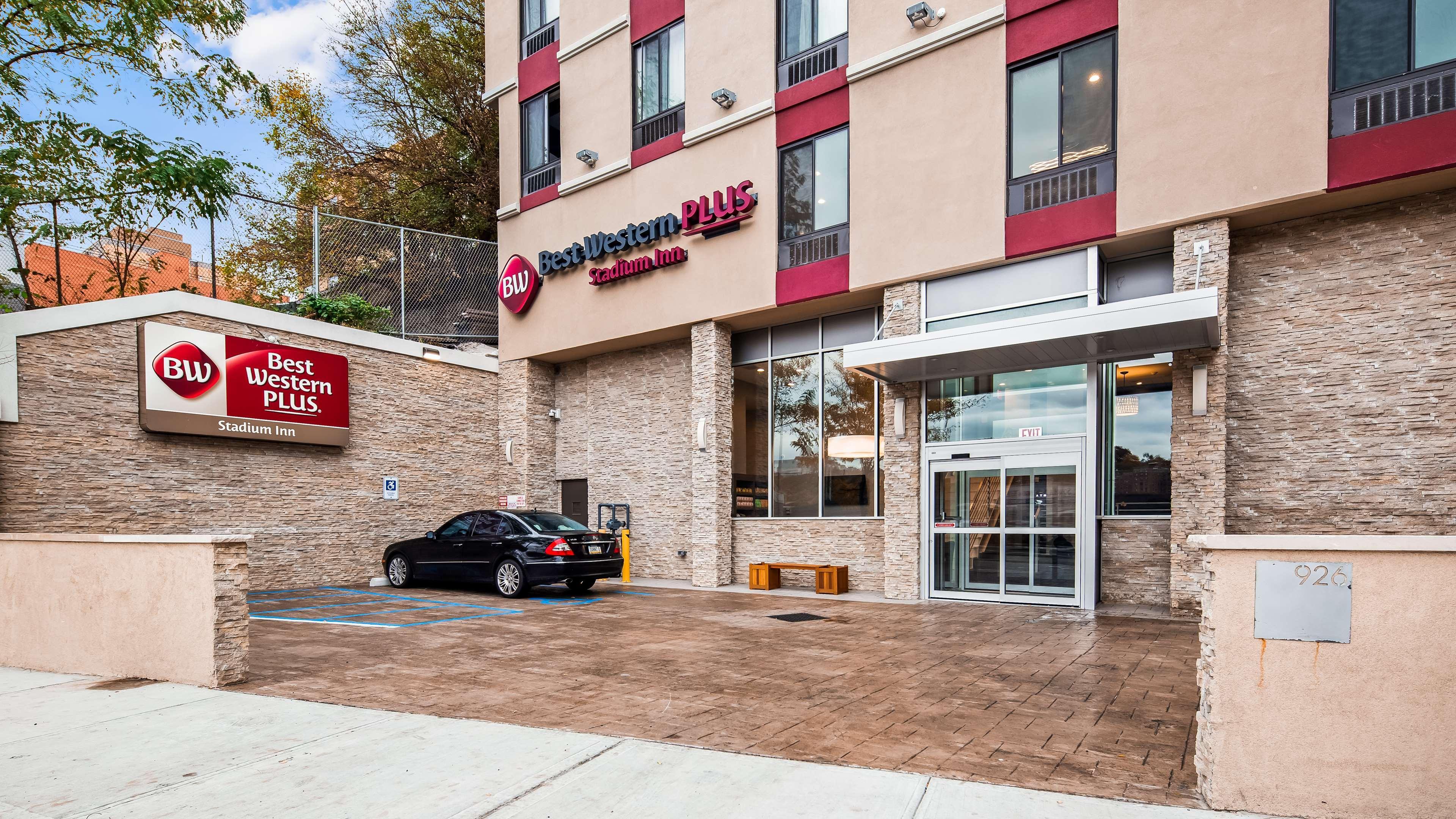 Best Western Plus Stadium Inn New York Buitenkant foto