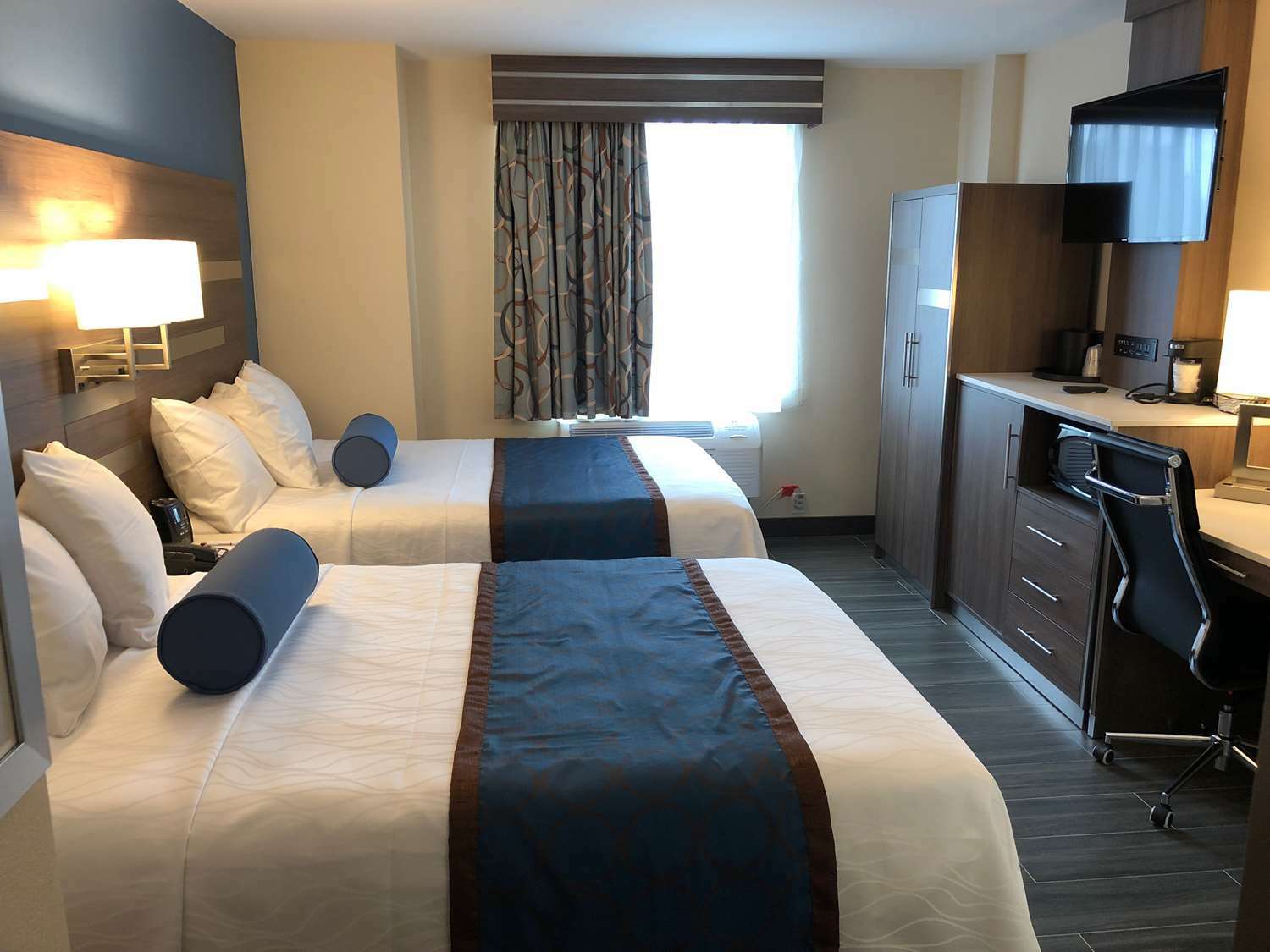 Best Western Plus Stadium Inn New York Buitenkant foto