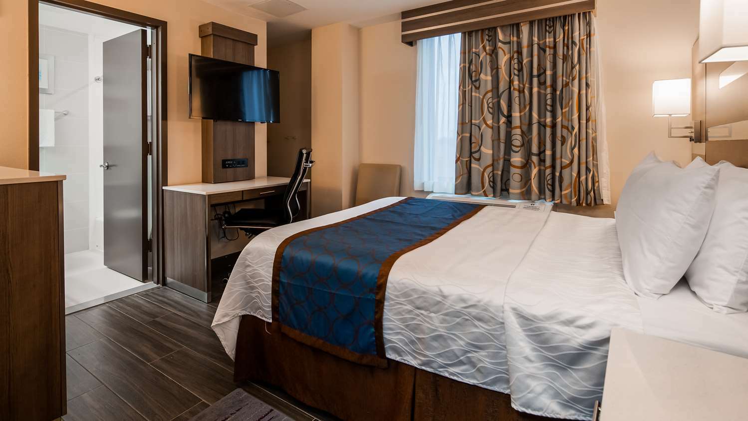 Best Western Plus Stadium Inn New York Buitenkant foto